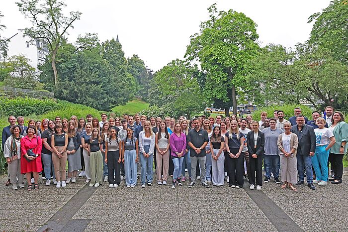 60 Nachwuchskräfte freuen sich auf ihre Ausbildung bei der StädteRegion Aachen. 